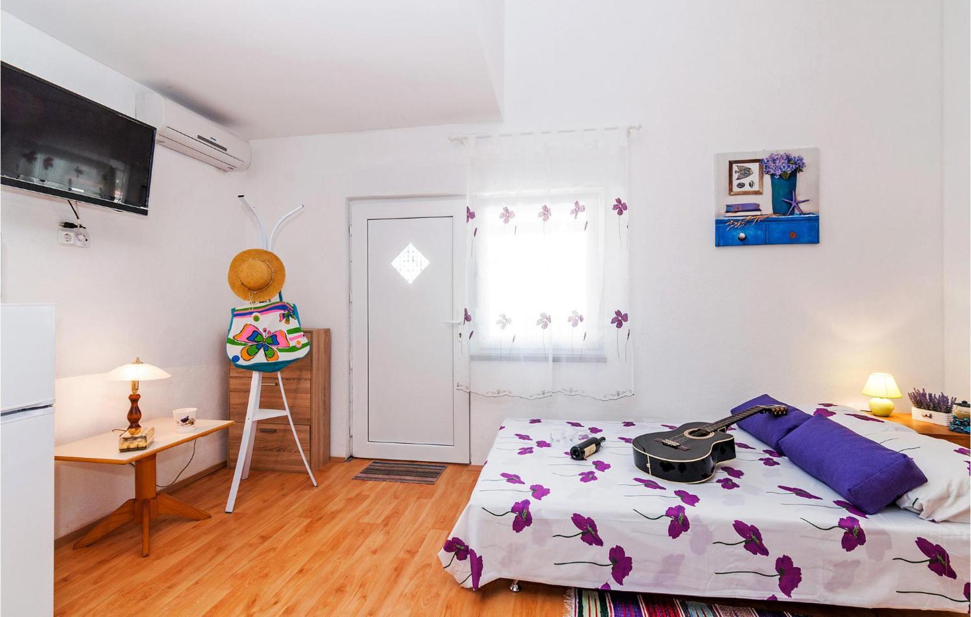Nice Apartment In Vinjerac With Kitchen Dış mekan fotoğraf
